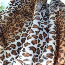 Мех серый леопард  15 мм 